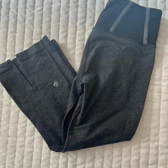 Lululemon Gray and Black Cropped Leggings - Picture 3 of 6